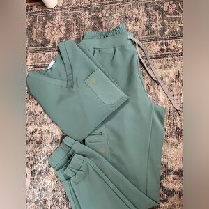 Luuna Scrubs size s/m